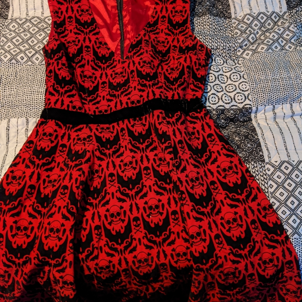 Dress - Picture 3 of 4